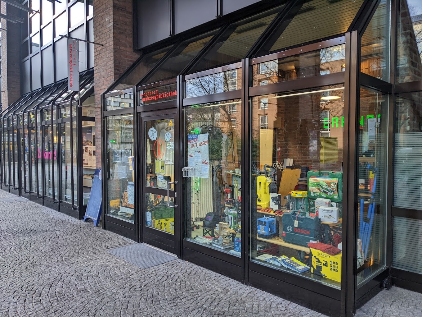 Munich's Werkzeug Bibliotek(erfindergarden.de)